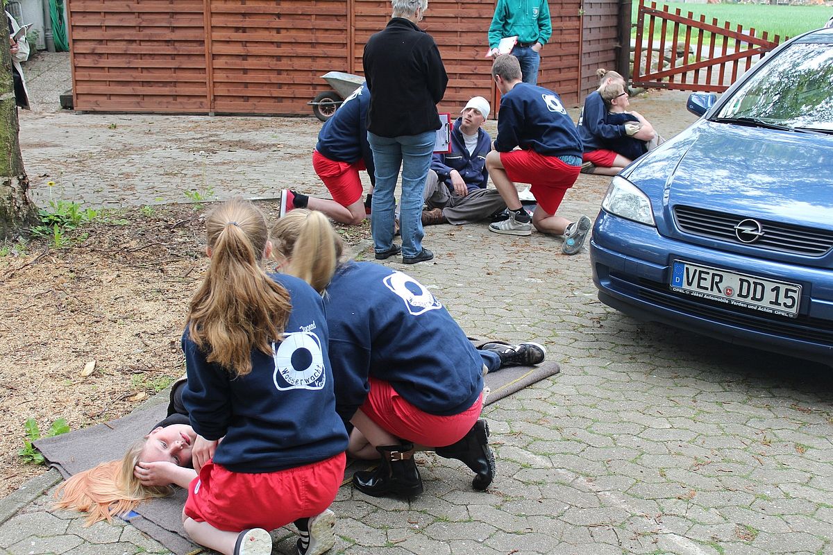 Jugendrotkreuz Kreiswettberwerb 2015 in Clüverswerder.