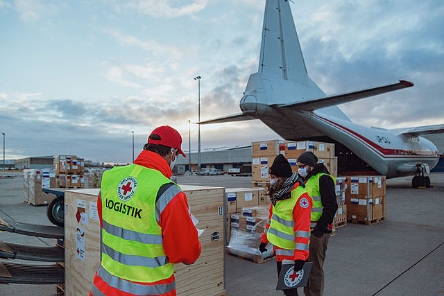 Hilfsflug des DRK nach Honduras vom Flughafen Halle / Leipzig mit Hilfsgütern für die mehreren Hurrikans betroffenen Bevölkerung.